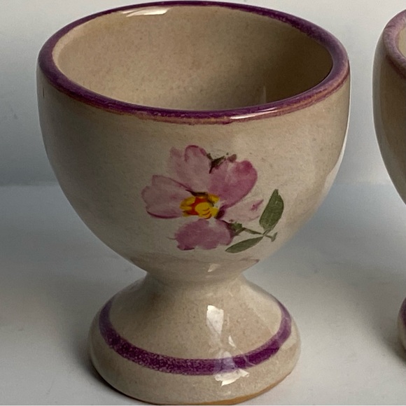 2 Egg Cups Pottery Signed Beige Pink Trim Flowers EUC Breakfast Eggs Easter - Picture 2 of 16